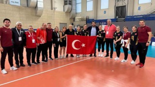 İsraili finalde devirerek 3. kez Avrupa şampiyonu olan Milli takım, ödülü Filistine armağan etti