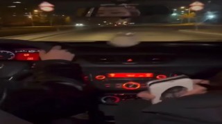 İstanbulda direksiyon başında tehlikeli hareket yapan kadın sürücü kamerada
