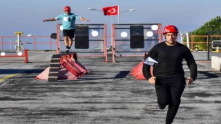 İzmir İtfaiyesine girmek için ter döktüler