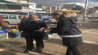 İzmir polisi KADESi tanıttı, dolandırıcılara karşı uyardı