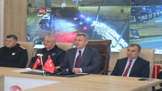 İzmir Valisi Elban: “İzmirde 781 noktada 8 bin 113 emniyet personelimiz görev başında”