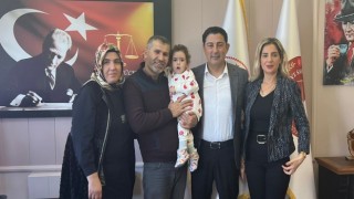 İzmire tayini çıkan Başsavcıya Zehra bebekten veda ziyareti