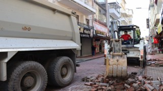 İzmit Belediyesi, Akça Cami Caddesini öz kaynaklarıyla yeniliyor
