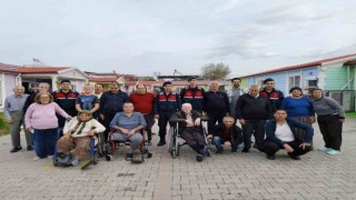 Jandarma engellilerin günlerini kutladı