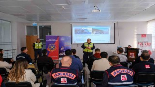 Jandarmadan 112 Acil Çağrı Merkezi personellerine trafik eğitimi