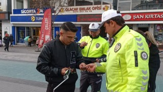 Kapalı caddeye motosikletle girenlere ceza kesildi