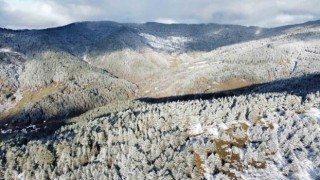 Kar Ilgaz Dağının eteklerinde kartpostallık görüntüler oluşturdu