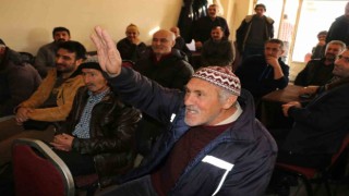 Kargın Beldesinde çiftçi bilgilendirme toplantısı düzenlendi
