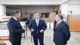 Karsta ‘Odam Kütüphanem Projesi öğrencileri sevindirdi
