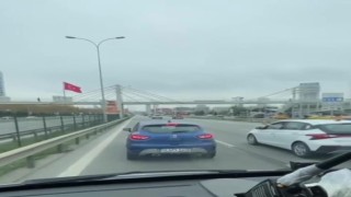 Kartalda sol şeritte ambulansa yol vermeyen sürücü kamerada