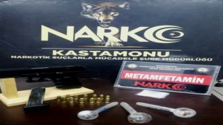Kastamonuda uyuşturucuyla yakalanan 2 kişi gözaltına alındı