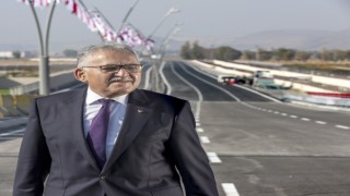 Kayseri Büyükşehir Belediyesi, gerçekleştirdiği projelerle takdir topluyor