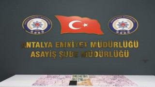 Kendilerini polis savcı olarak tanıtıp dolandırıcılık yapan 2 şüpheli yakalandı