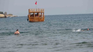 Kızkalesinde kış günü deniz keyfi