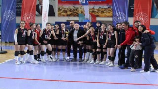 Küçük Kızlar Voleybol müsabakaları sona erdi