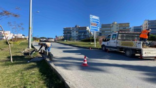 Kuşadası Belediyesi bozulan yolları onarıyor