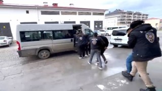 Kütahya ve Mersinde eş zamanlı dolandırıcılık operasyonu: 5 şahıs tutuklandı