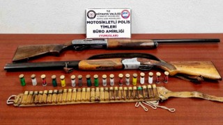 Kütahyada Yunus Timlerince 17 yaşındaki gencin üzerinde ruhsatsız tüfek ele geçirildi