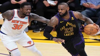 LeBron Jamesin triple-double performansı Lakersa yetmedi