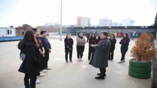 Lise öğrencileri Merkezefendi Atık Getirme Merkezini gezdi