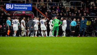 Lockyer yere yığıldı, Bournemouth - Luton Town maçı ertelendi