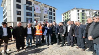 Mahalle muhtarları ve basın mensuplarına deprem alanı gezdirildi