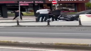 Maltepede esnaf, tartıştığı müşteriyi yumrukladı