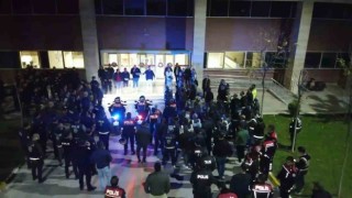 Manisa Emniyetinden yakalama kararı bulunan şahıslara operasyon: 46 gözaltı