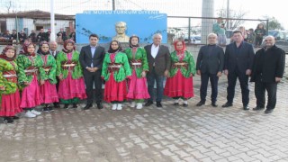Manyas Peynirkuyuda Atatürk büstünün açılışı yapıldı