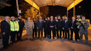 Mardin Valisi Akkoyun görevi başındaki personeli ziyaret etti