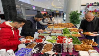 Mardinde AVMde 12 Aralık Mağazacılar Günü kutlandı