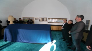Melik Mehmet Gazi kabri başında anıldı