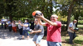 Merkezefendide yaşlılar için huzurlu ve mutlu bir ortam oluşturuldu