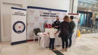 Mersinde vatandaşlar teröre karşı bilgilendiriliyor