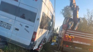Mersin’de vinç ile minibüs arasına sıkışan operatör öldü