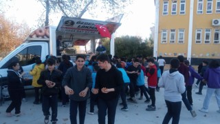 Milaslı vatandaş şehitler için lokma hayrı yaptı