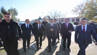 Milli Eğitim Bakanı Tekin, öğretmen ve öğrencilerle buluştu
