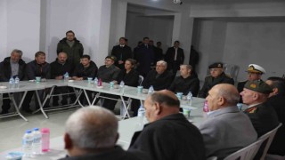 Milli Savunma Bakanı Gülerden şehit evine taziye ziyareti