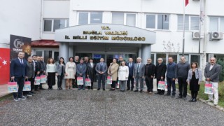 Muğlada öğretmenler, lise öğrencilerine ders kitapları ve öğretim materyalleri hazırlıyor