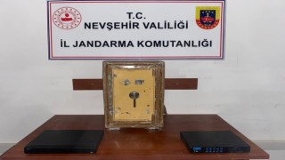 Nevşehirde belediye binasına giren hırsız tutuklandı