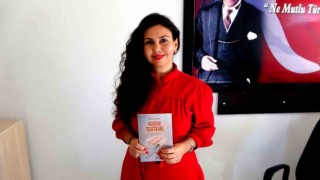 Öğrencilerine örnek olmak için kitap yazdı