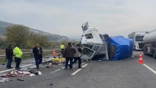 Osmaniye'de kamyon tıra arkadan çarptı: 1 ölü