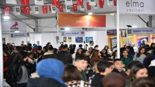 Osmaniye'de Kitap fuarını 100 bin kişi ziyaret etti