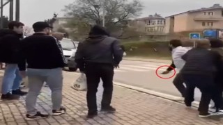 Otobüs şoförü yolcuya bıçak çekti