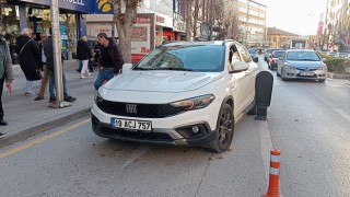 Otomobil ile çarpışan motosiklet sürücüsü yaralandı