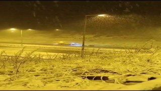Otoyolun Bolu-Ankara sınırında kar yağışı etkili oluyor