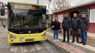 (Özel) Mahalleye 5 yıl sonra gelen otobüsü böyle karşıladılar