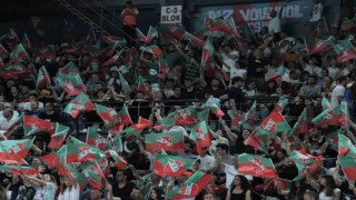 P. Karşıyaka, depremden etkilenen çocukları sevindirecek