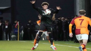 Pendiksporlu futbolcular, hayatını kaybeden Filistin çocuklara dikkat çekti