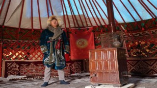 Peri bacaları arasında Kırgız çadırı